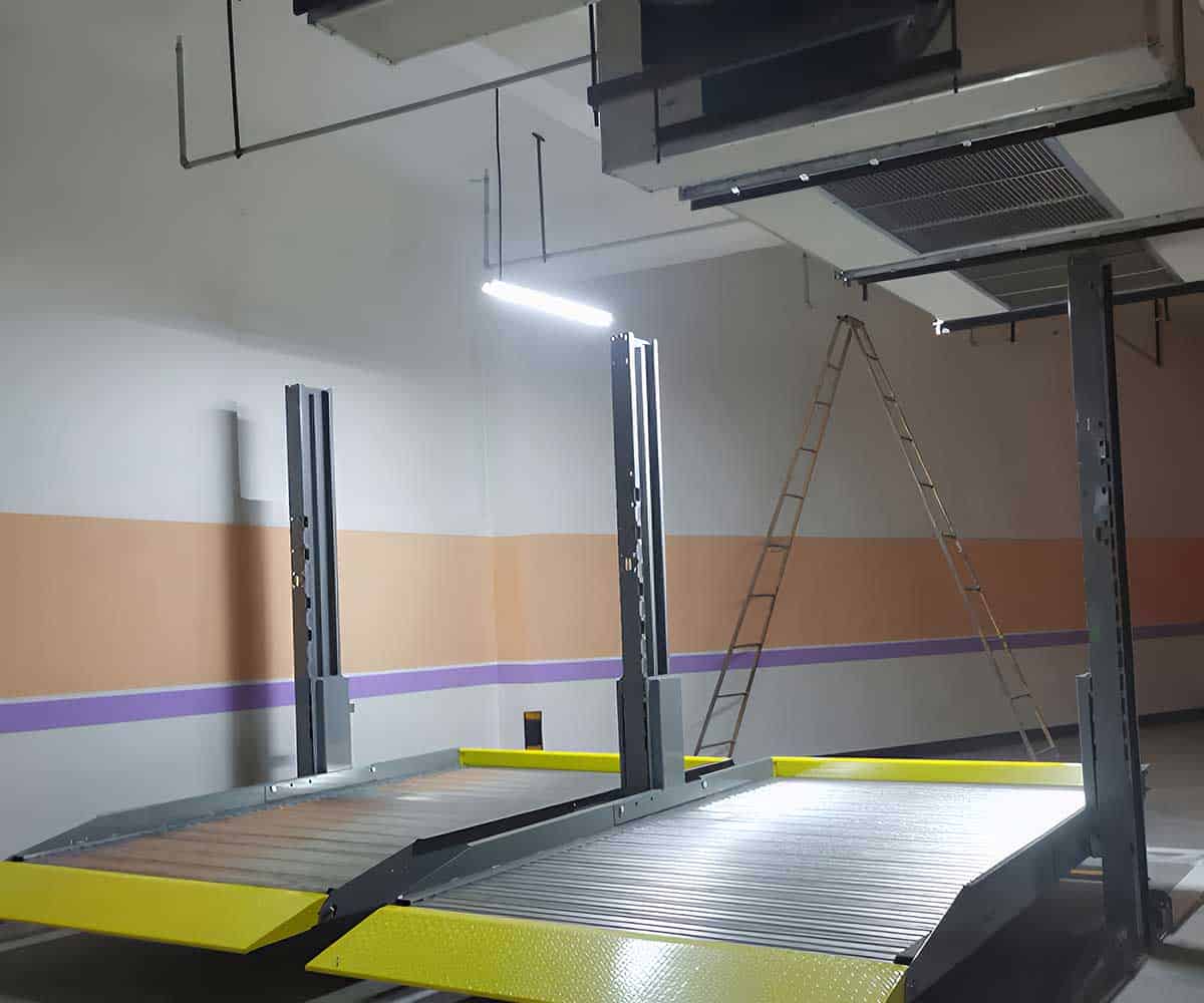 两层立体停车设备应用在公共停车场