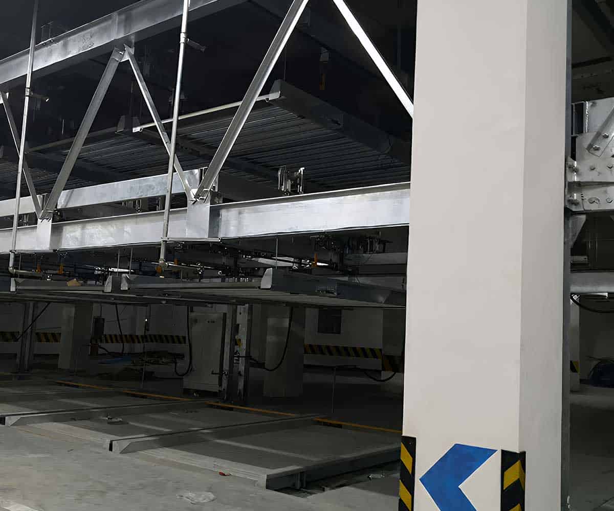 升降平移机械停车位的安全防护装置问题