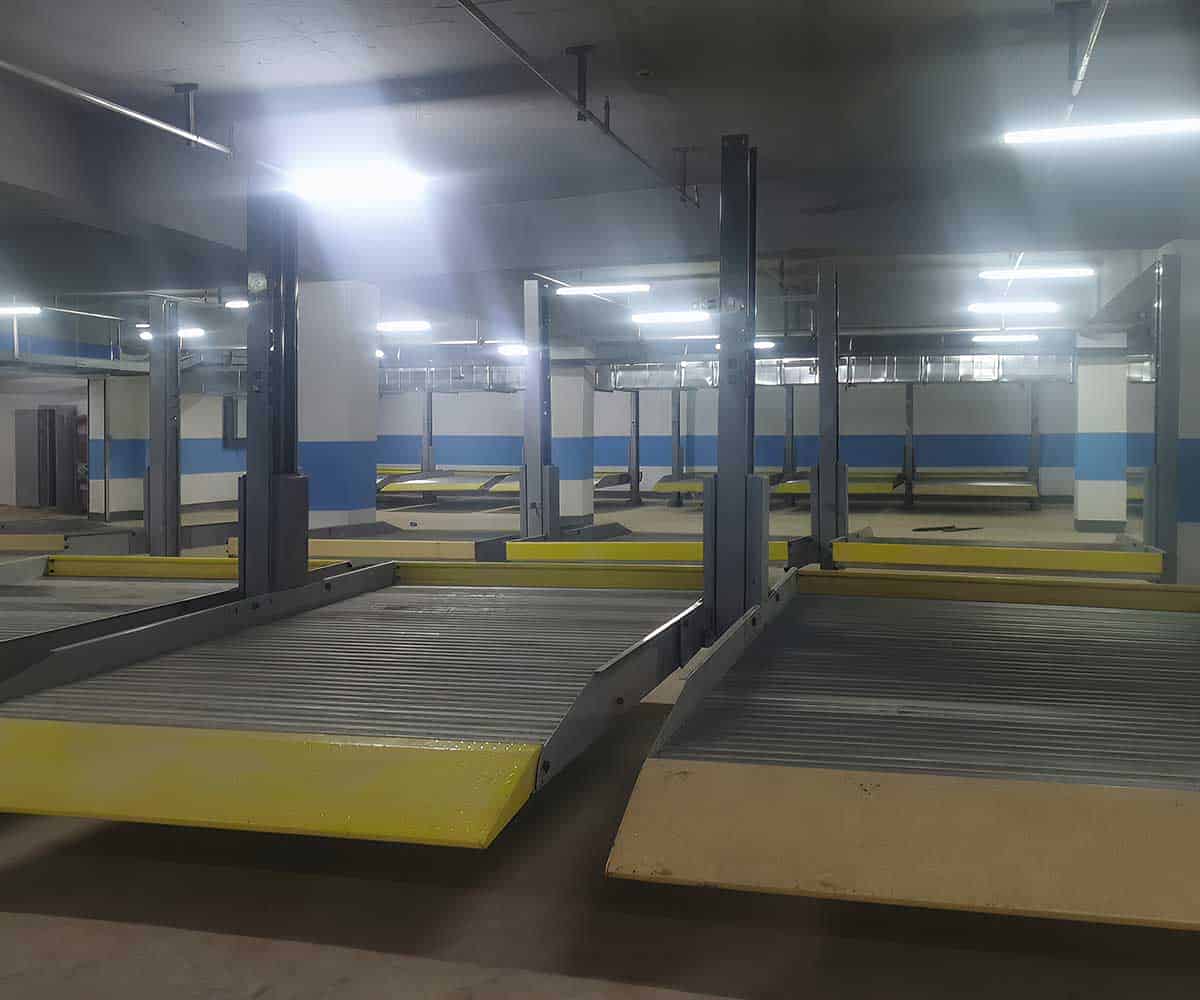 两柱式立体停车场安全防护措施
