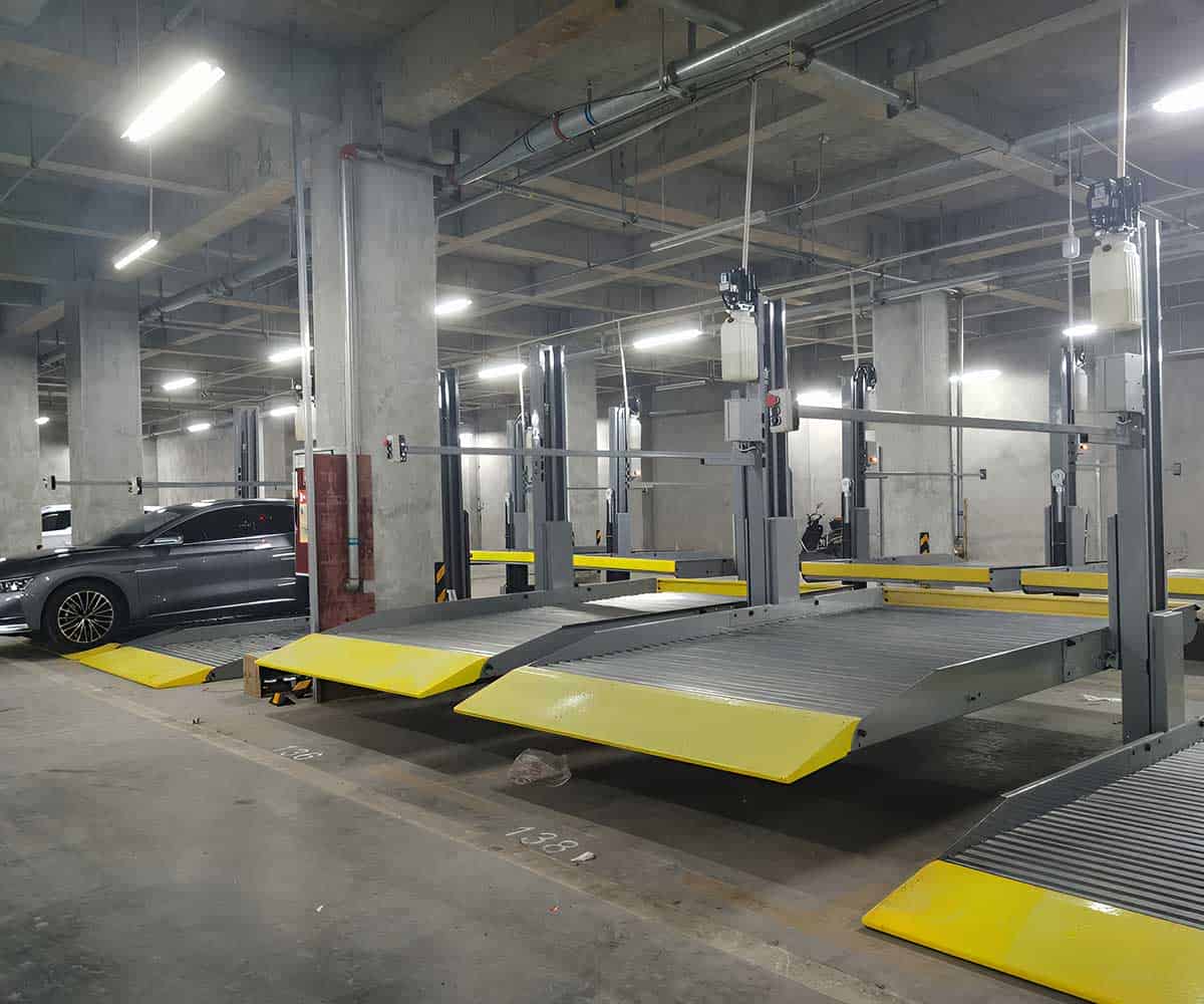 两柱式立体停车设备采用液压驱动