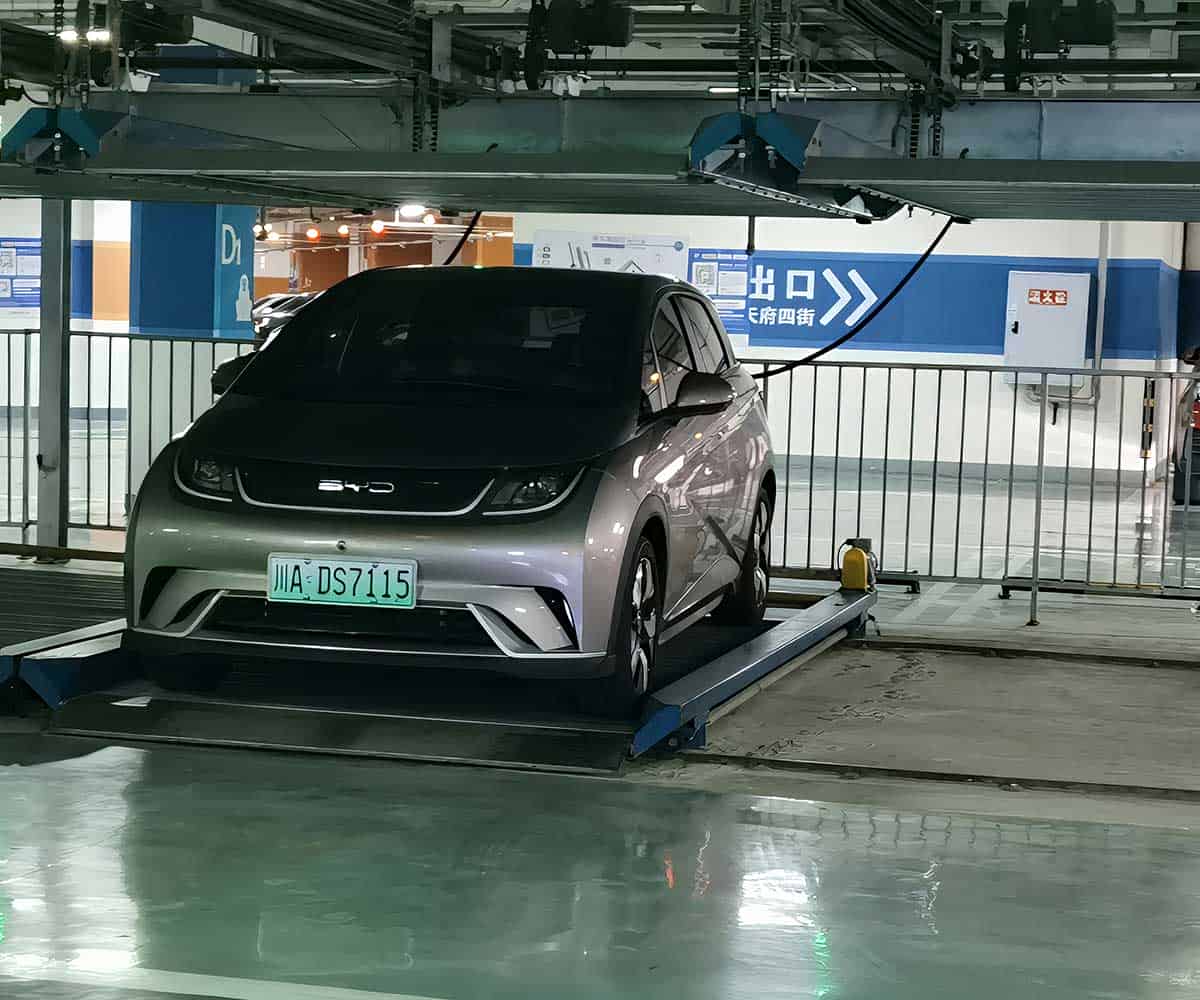 三层立体车库在不同场所的高效应用