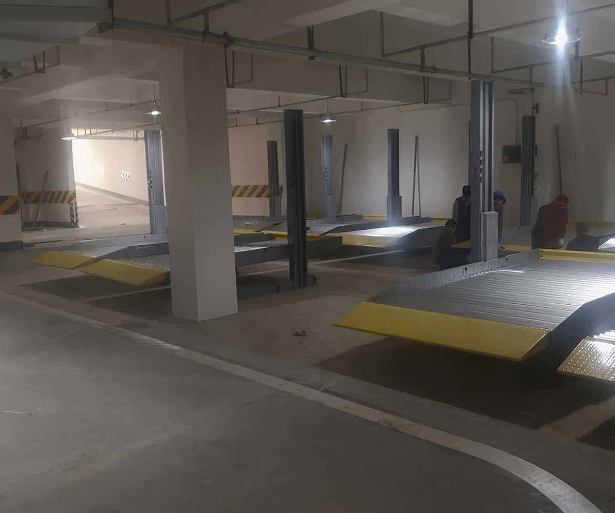 4柱停车设备学校应用